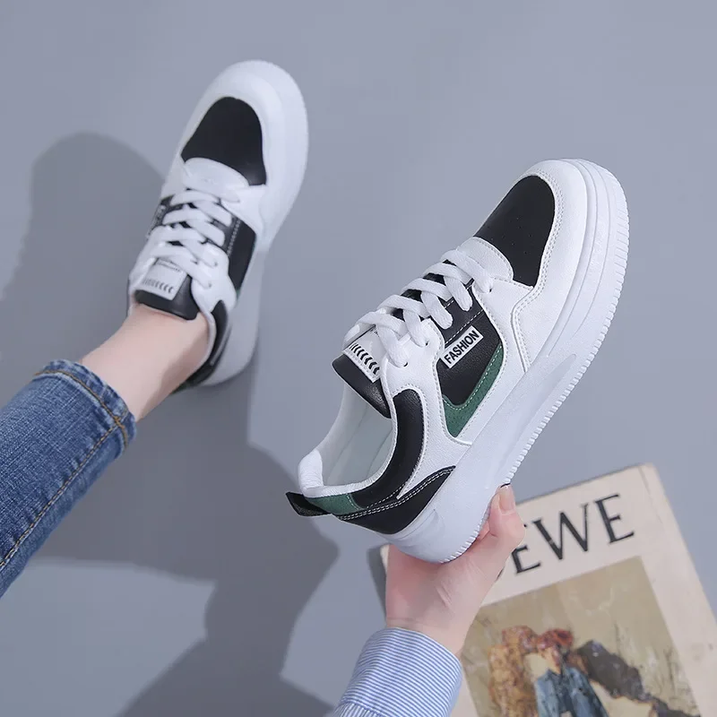 Little White Shoes Women's 2024 New Autumn Women's Korean Edition Versatile Casual Shoes Thick Sole Board Shoes