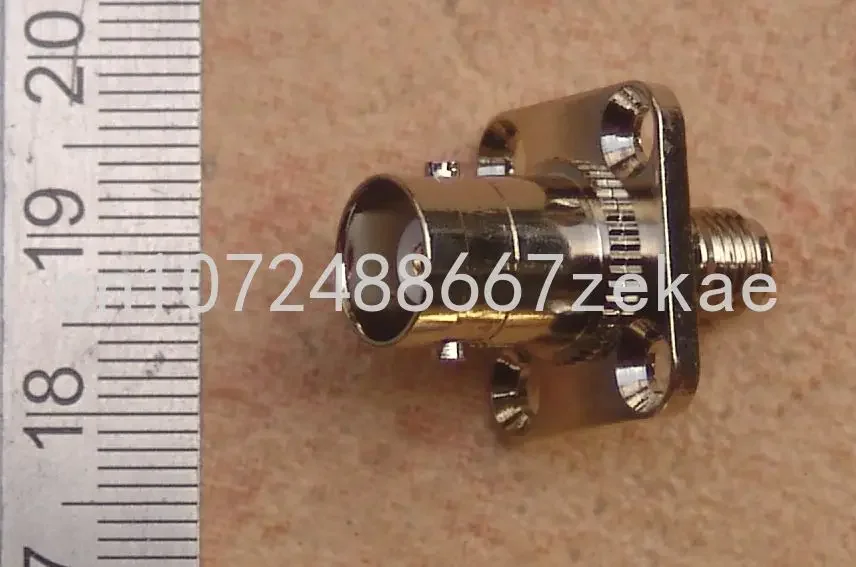 

BNC-SMA panel adapter