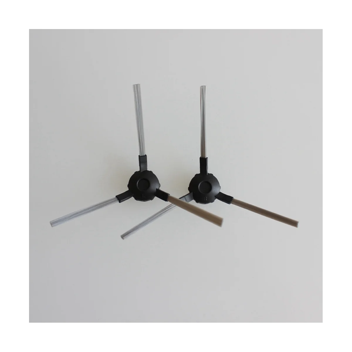 

Запчасти для робота-пылесоса 811 ГБ 911SE / Symbo XBot 5 PRO/26BB Pet, основная боковая щетка, фильтр НЕРА, швабра