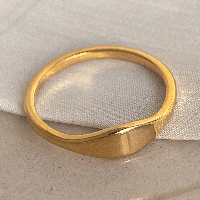 High End PVD Stainless Steel Korean Simple Classic Gold Color Ring For Women Girl Small And Versatile Banquet Jewelry Wholesale 3