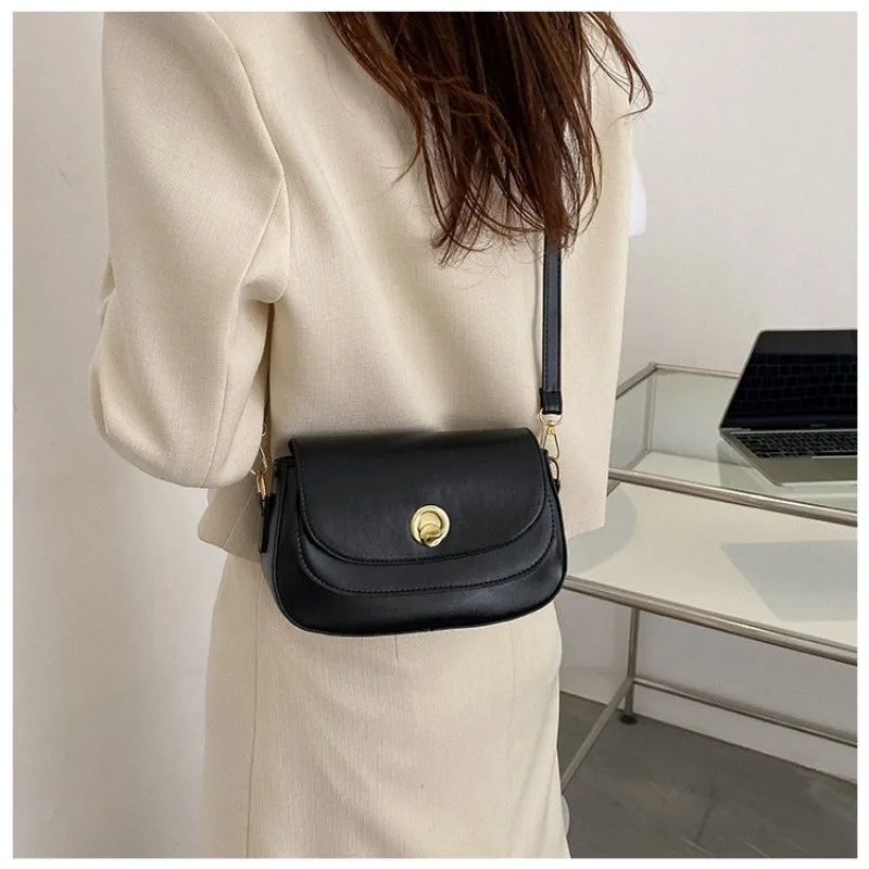 2023 New Women Shoulder Bag Fashion Lock Buckle Small Square