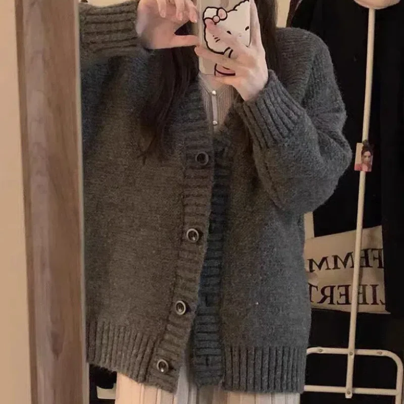 Knitted Cardigan Sweater for Women in Early Autumn Soft and Sticky V-neck Loose and Lazy Style Jacket Top 116