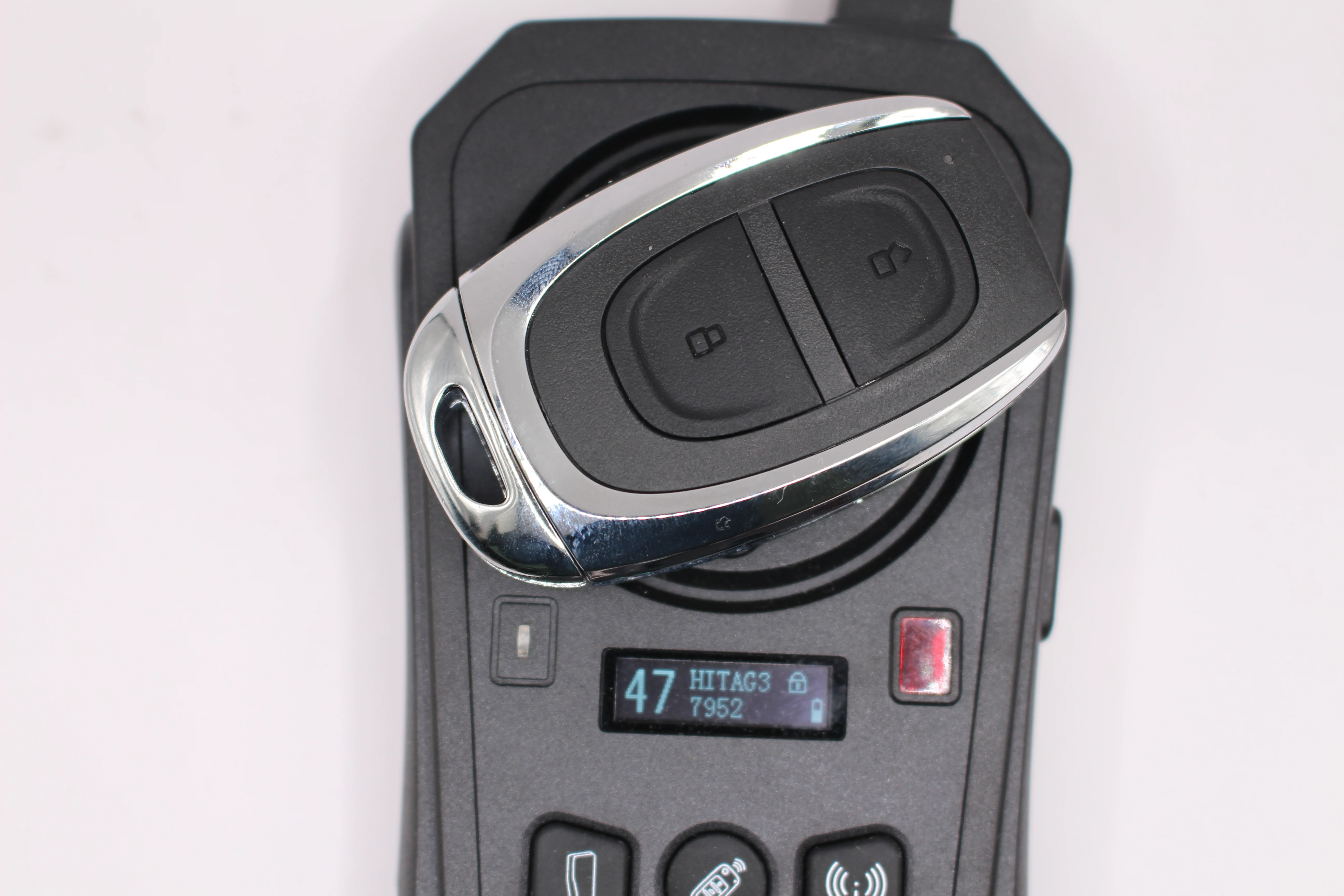 Original Smart Car Key Remote Keyless 433Mhz With ID47 Chip For SAIC ...