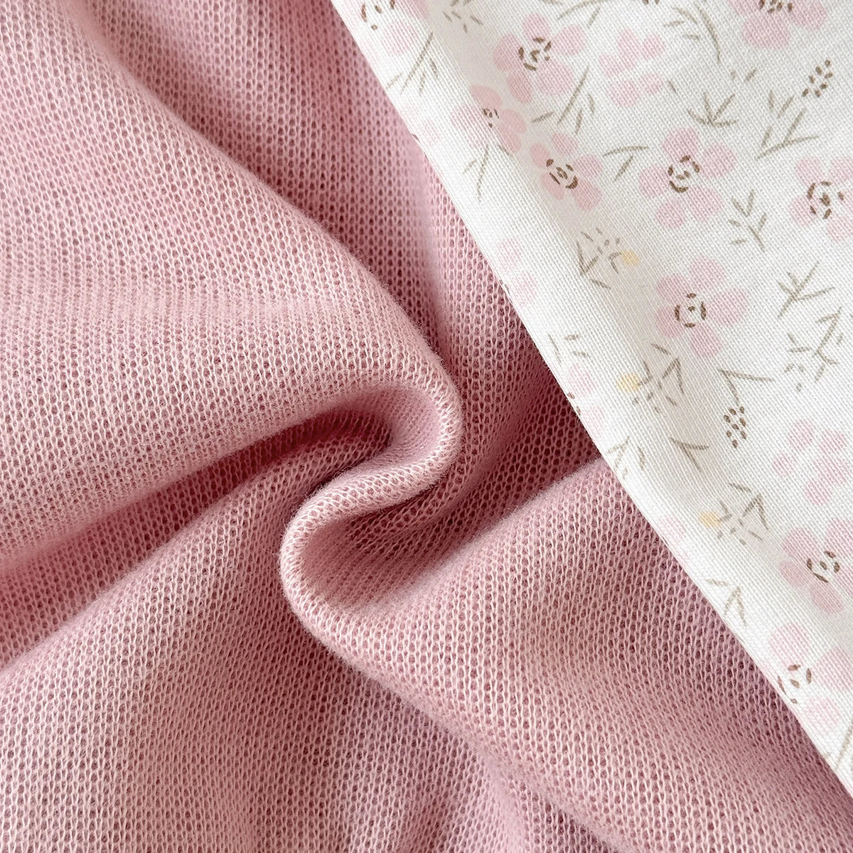 2-teiliges Outfit-Set für Babys, Mädchen, Frühling und Herbst, Sweatshirt mit Schwanen-Stickerei + Leggings mit Blumendruck, Freizeitkleidung für Kleinkinder – Detail 7