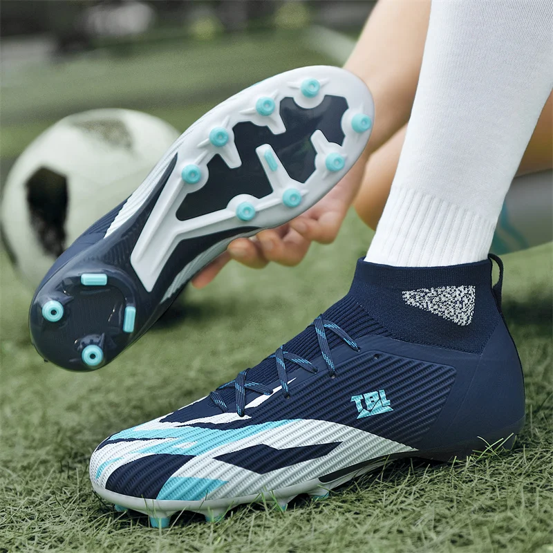 

Quality Football Boots Cleats C.Ronaldo Durable Soccer Shoes Lightweight Comfortable Futsal Sneakers Wholesale Chuteira Society