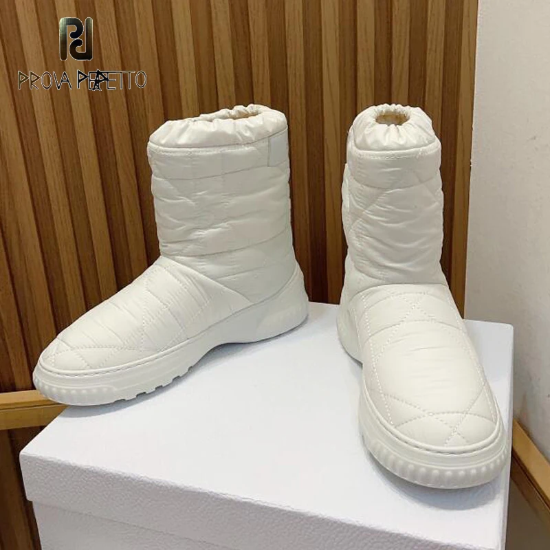 

New Down Snow Boots Black White 2023 Winter New Coming Slip on Warm Fashion Bota Black White Thick Sole Comfortable Bootie