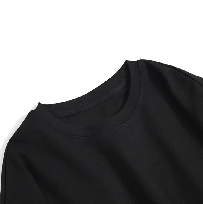 Description Picture 3 of item25. High-quality new autumn and winter hoodies are fashionable, casual and loose. Couples can wear pullover hoodies