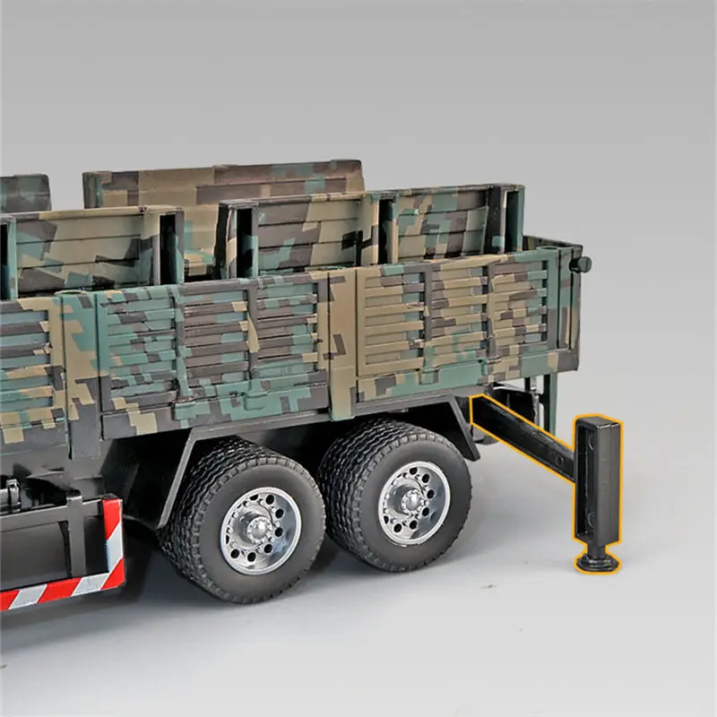 Alloy Tactical Truck Armored Car Model Diecast Military Personnel Carrier Transport Vehicle Model Sound and Light Toys Gift 3