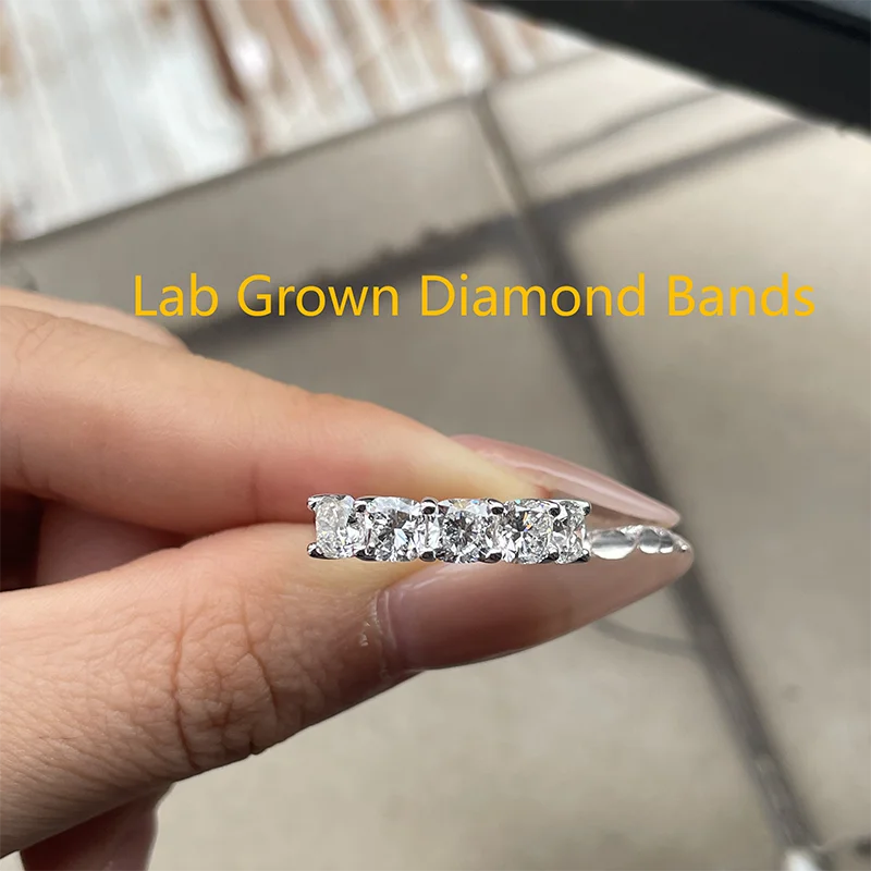 Platin 950 2,5 ct W 0,5 CT pro Kissen geschliffener Diamant HPHT DEF VS-VVS Krappenfassung Diamant-Ehering für Damen-Jubiläumsgeschenk