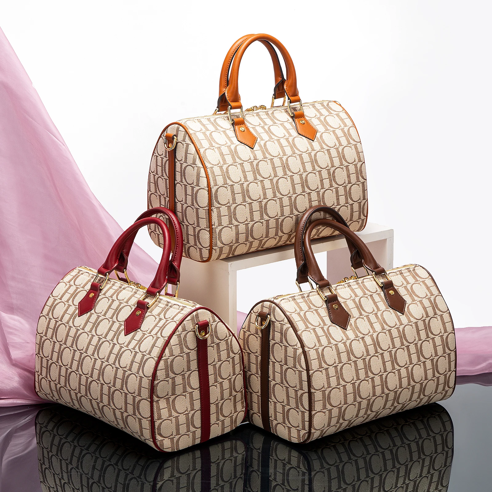 شنطة يد نسائية CH