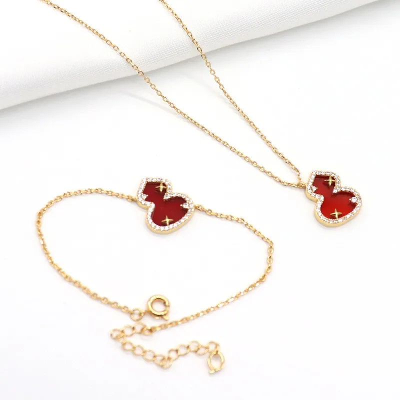 

Diamond inlaid small gourd pendant for women, ins collarbone chain gourd necklace for women