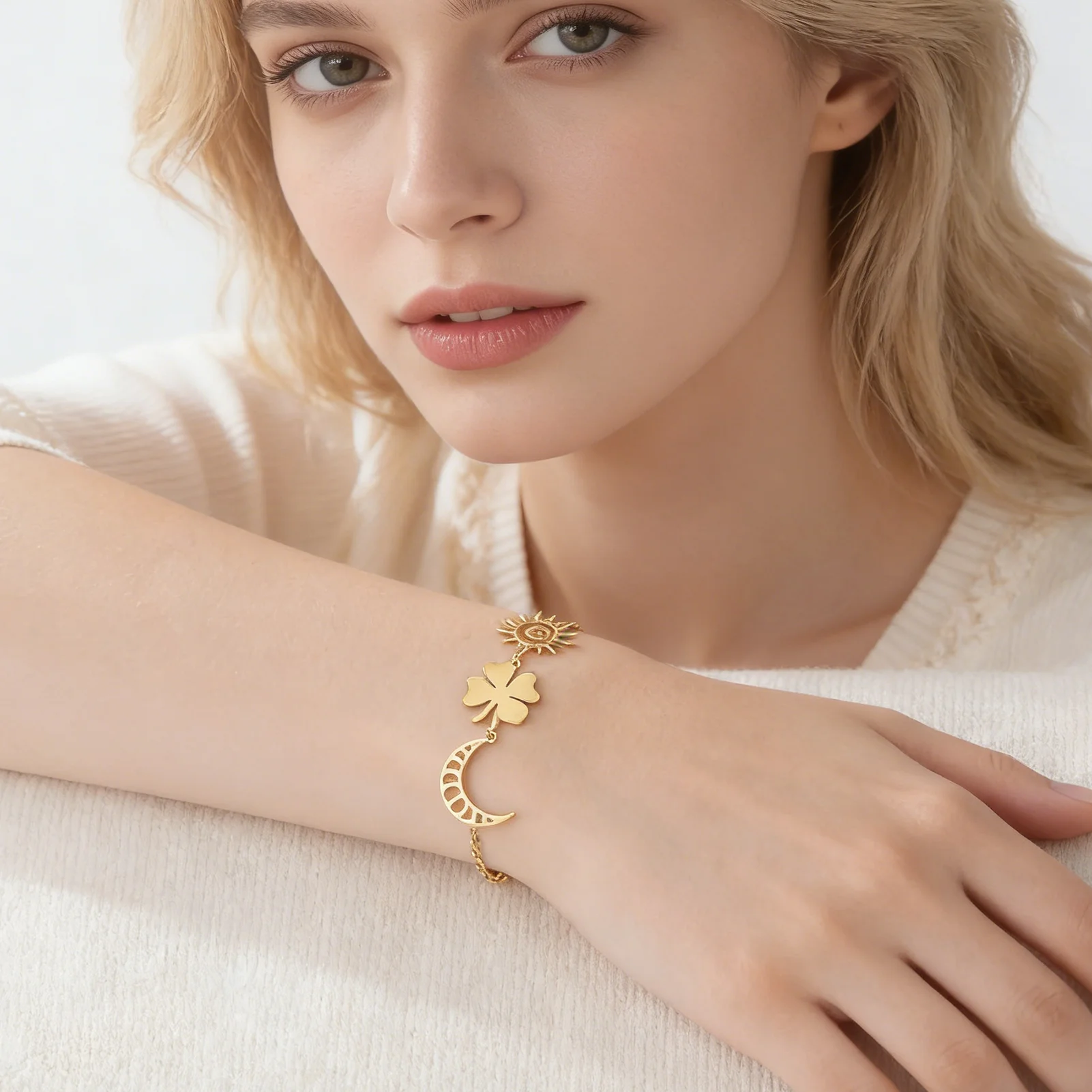 CoolTime Zierliches Sonne & Mond Vierblättriges Kleeblatt Damenarmband aus Edelstahl Glücksbringer Täglicher Schmuck für Frauen Geschenk