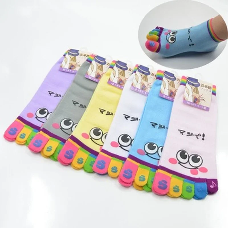 Cute Casual Five-toed Crew Finger Show Funny Short Cartoon Cotton Smiley Bear Socks Women Items Free Shipping