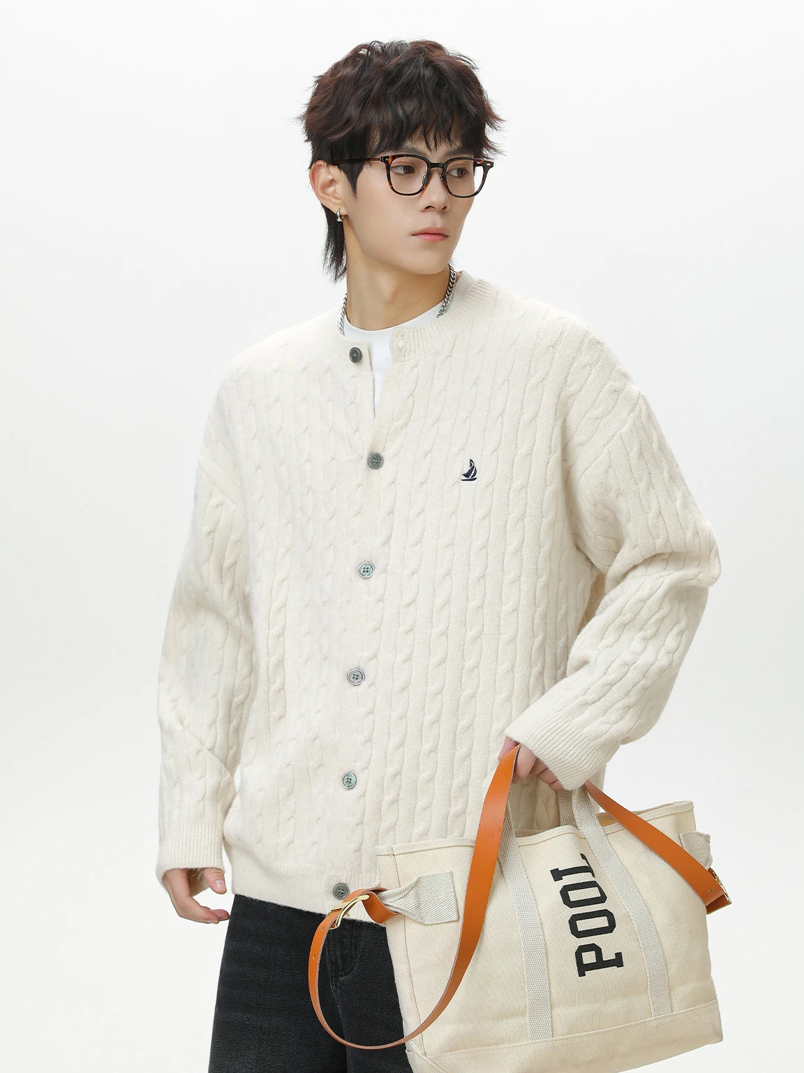 굿바옹 남성 니트 스웨터 라운드넥 오픈 가디건 부드러운 질감 트위스트 니트 캐주얼 스타일 가을 겨울 신상품