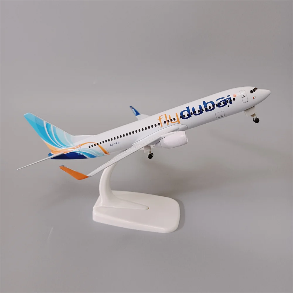 Модель самолета из металлического сплава, 20 см, авиакомпании Дубай, B737, модель самолета из Дубая, Боинг 737-800, авиационная модель самолета с колесами