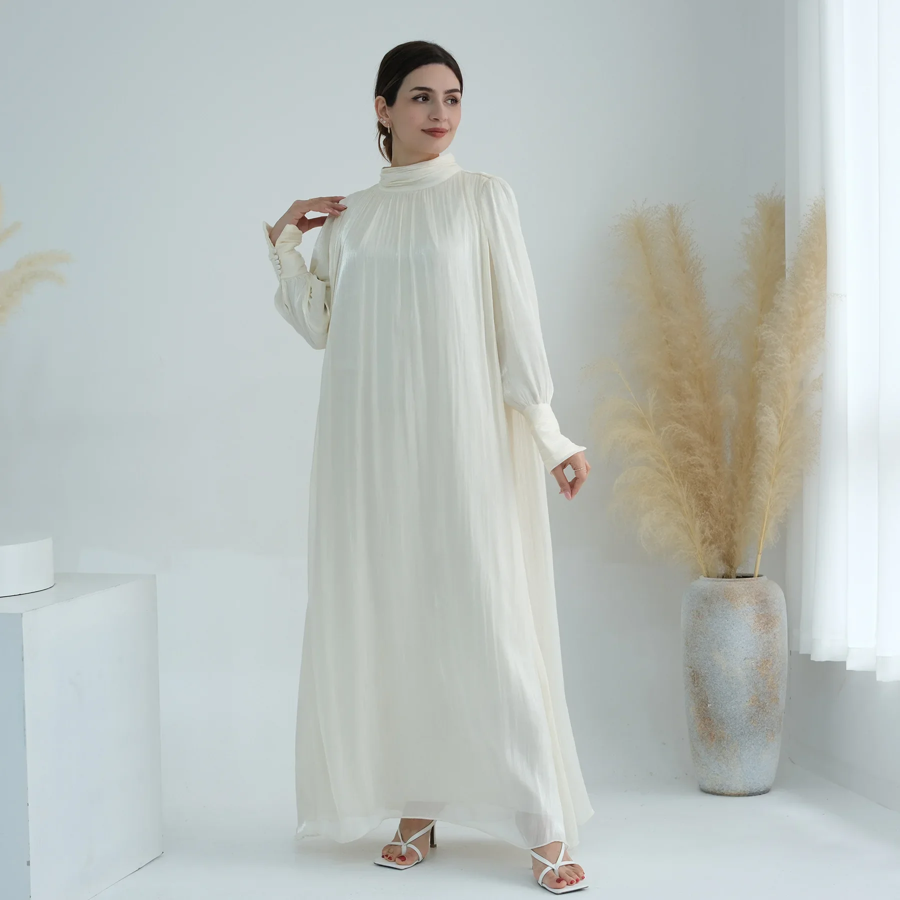 Abaya Elegant Muslim Woman Dress Dubai Summer Glitter Fabric Turkish Party Long Dresses for Women Islamic Kaftan Robe Vestidos
