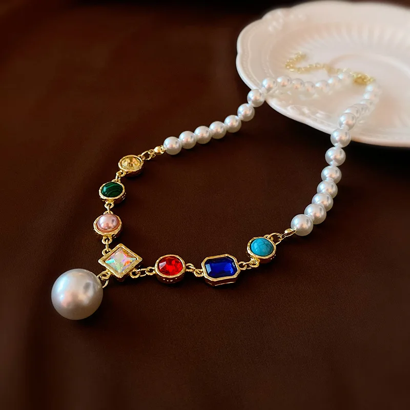 

Vintage Color Crystal Square Geometric Pearl Necklace French Royal Style Clavicle Chain Necklace Women
