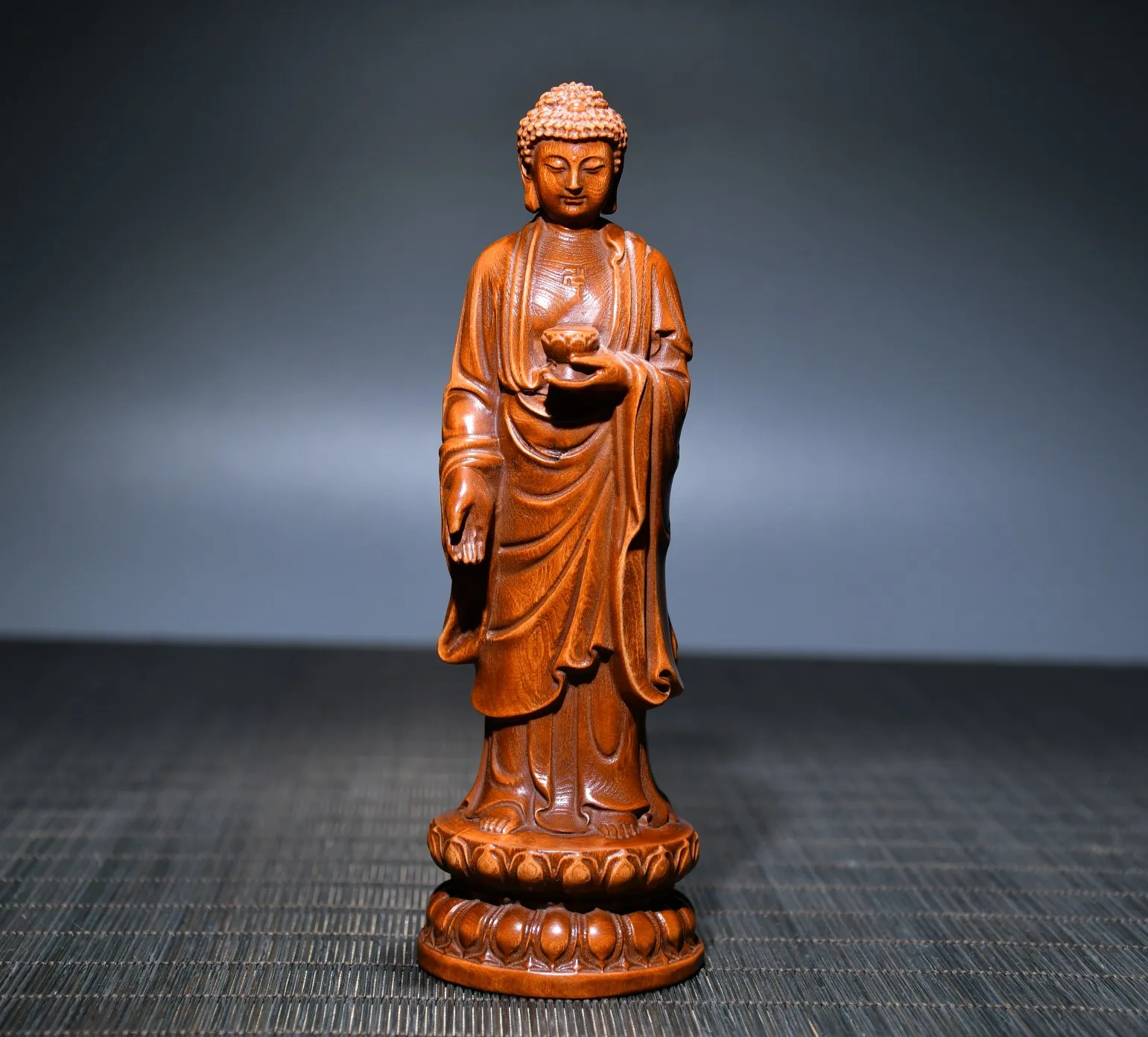 Китайская народная коллекция 6 дюймов Seikos Boxwood Shakyamuni lotus buddha стоячий Будда офисное