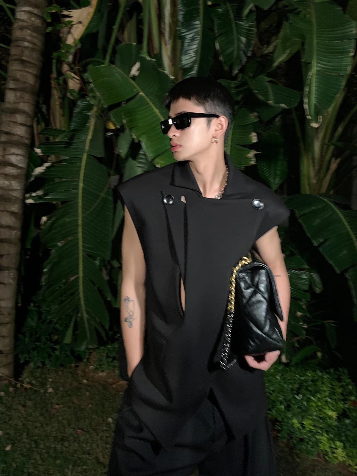 

S-6XL 2022 New Men's Clothing Catwalk Irregular Placket Design Waistcoat Casual Vest Sleeveless Top Costume Singer Costumes