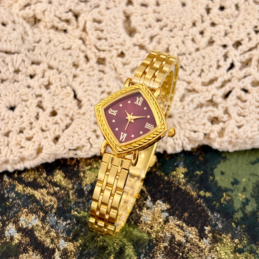 Elegant Gold Mid-Century Retro Watch with Diamond Dial and Brushed Stainless Steel Band