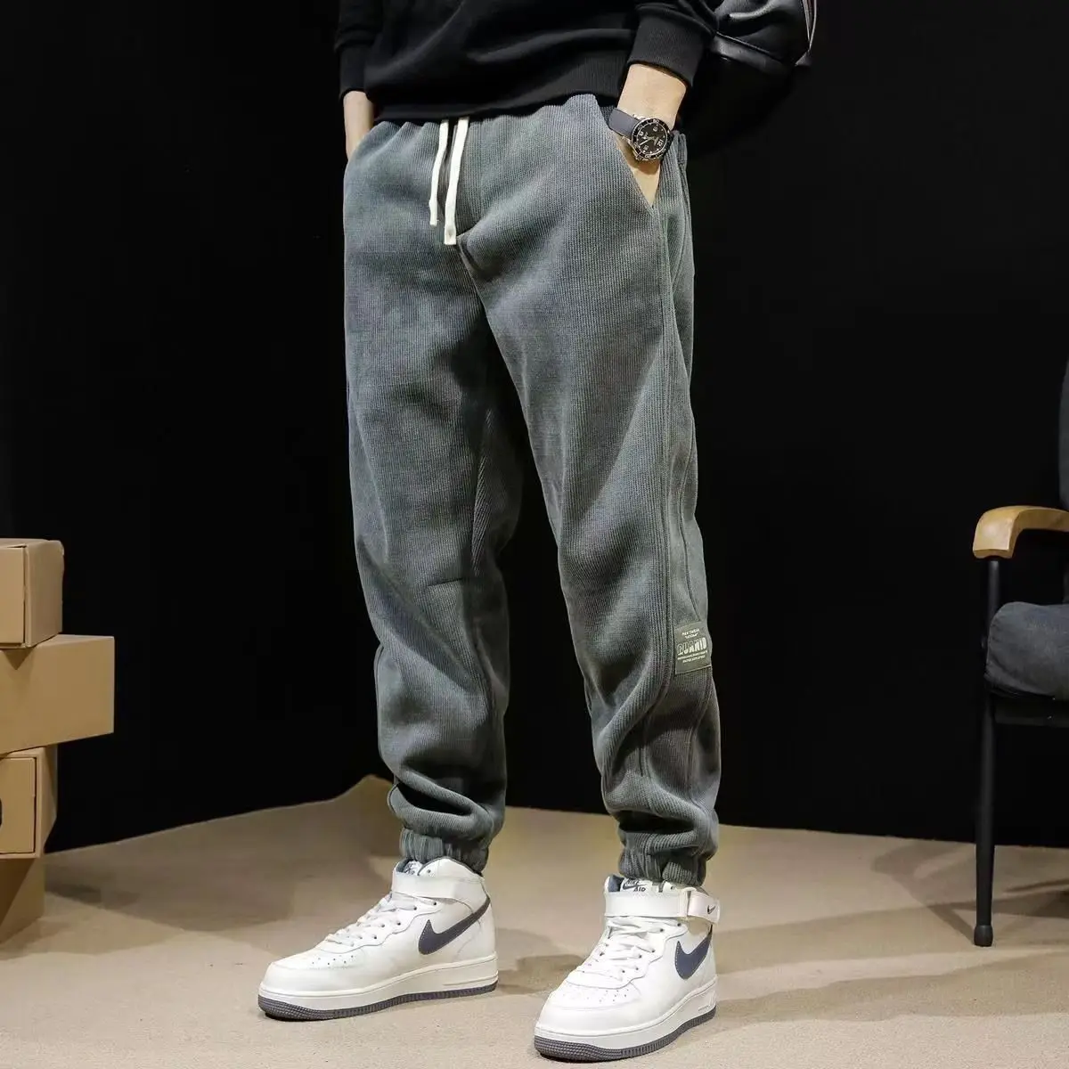 Dark gray [thin section]