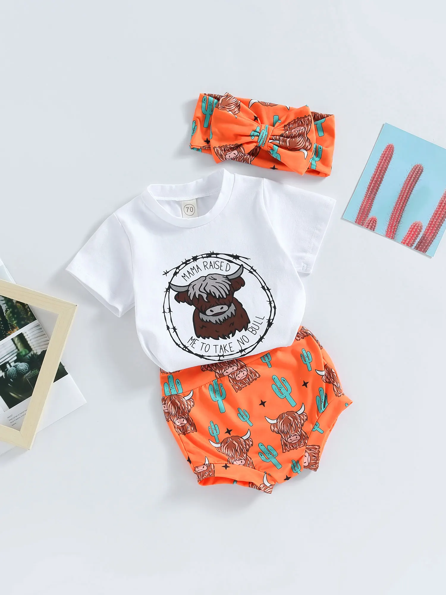 

Adorable Infant Girl Summer Clothing Set with Printed T-Shirt Floral Shorts and Matching Headband - 3-Piece Stylish Outfit