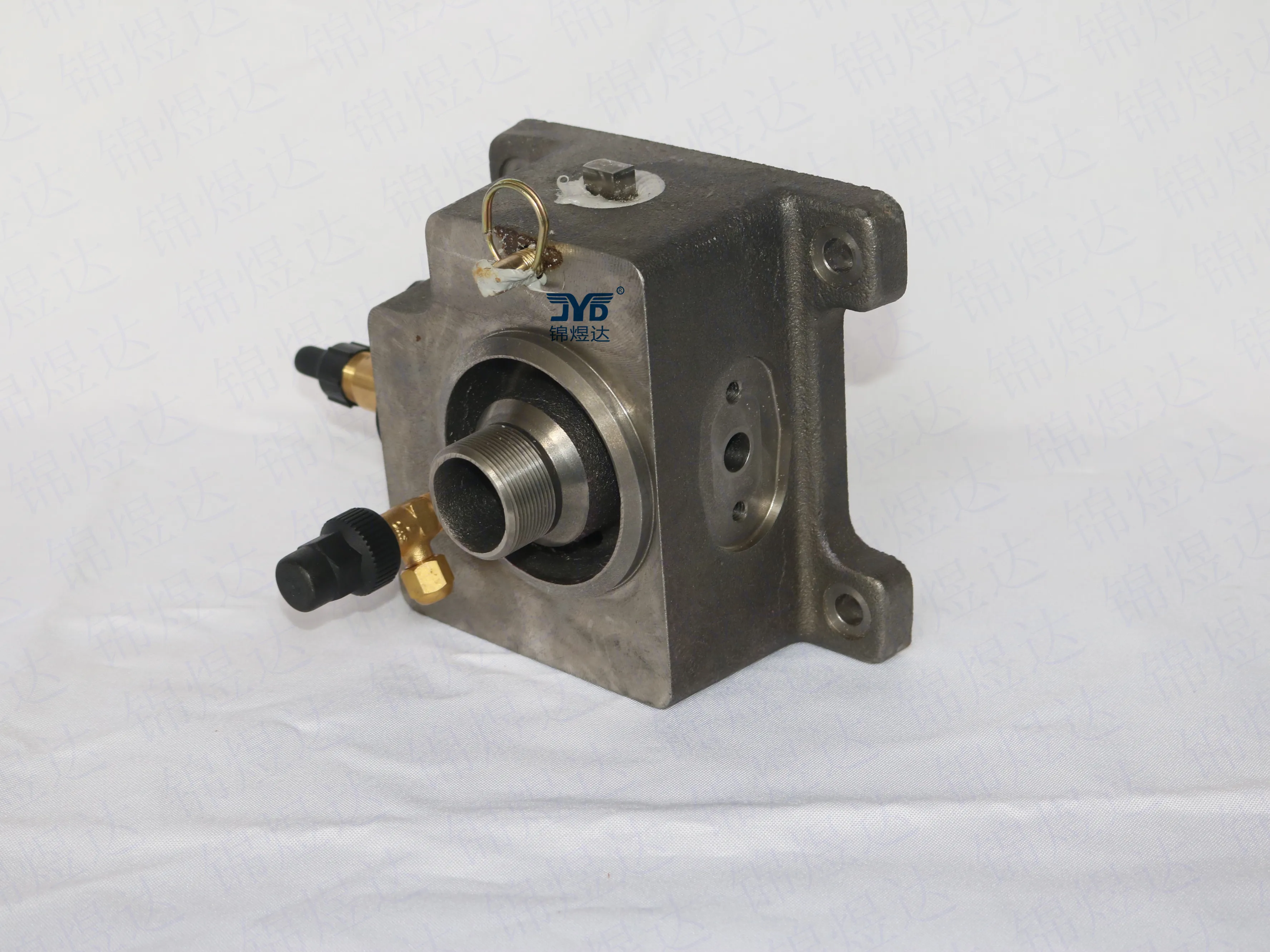 Рисунок 3 - Запчасти для чиллера Trane CTV KIT15781