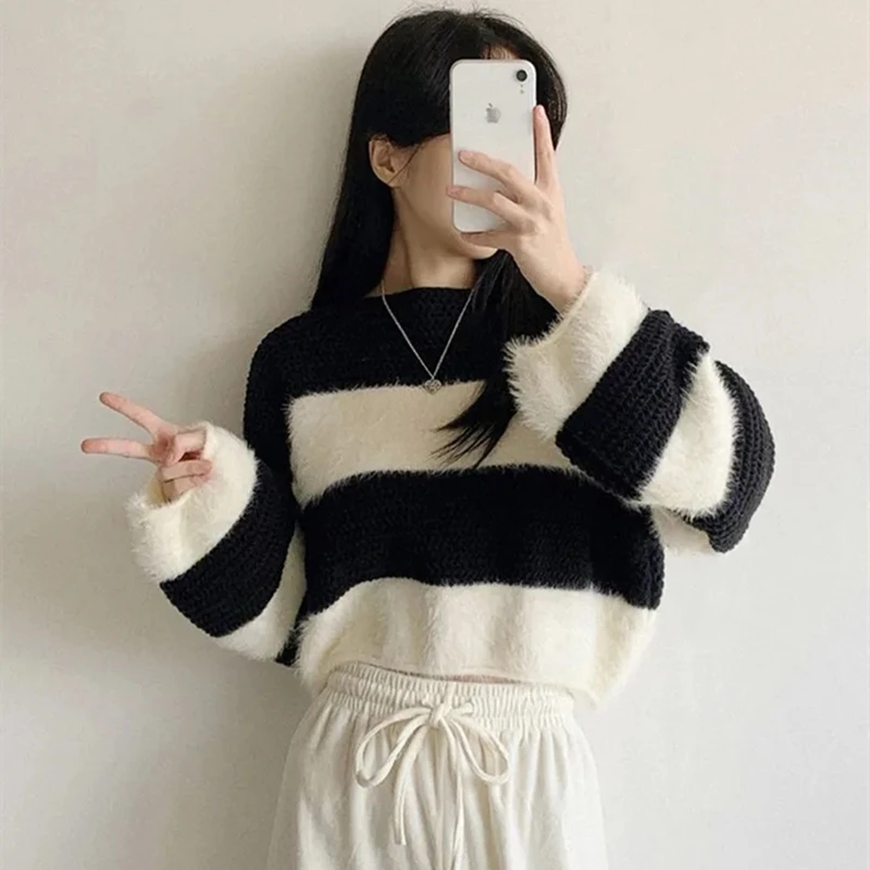 Striped short sweater women's autumn and winter 2025 new knitted bottoming shirt top