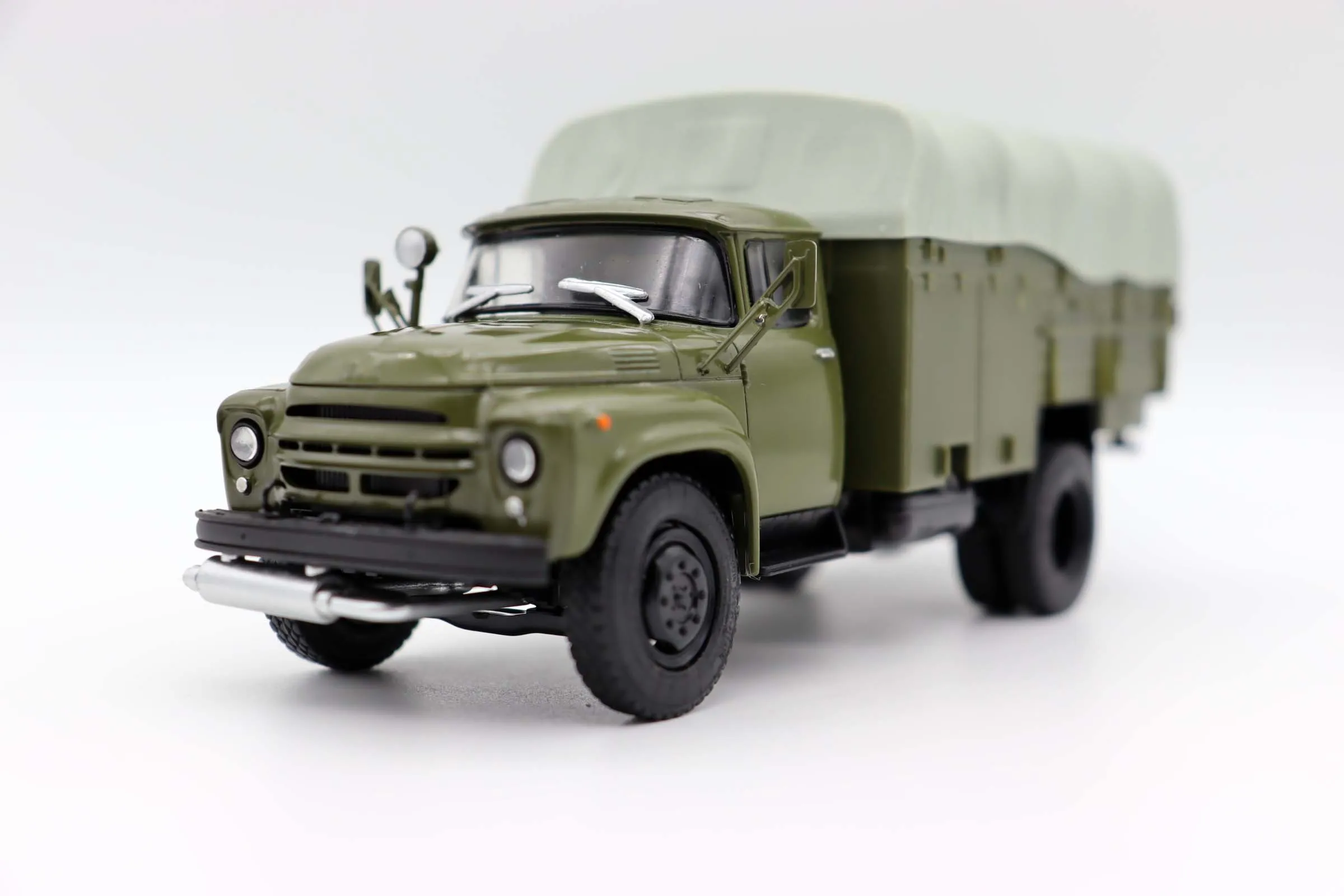 NEW 1/43 Scale 1:43 ZIL 130 Aircraft Refueling PSG-160 Military Truck USSR Cars Diecast Model Toys for Collection gfit