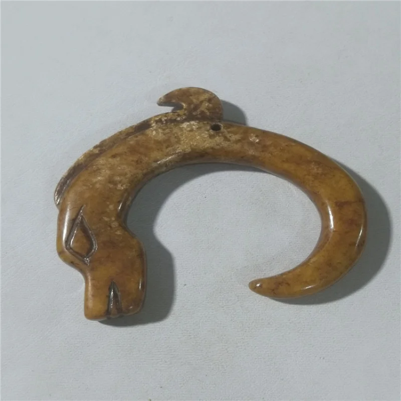 

Antique Jade Crafts Miscellaneous Collection Xiuyan Jade Antique (Old Red Mountain Jade Dragon) Pendant Jade Pendant