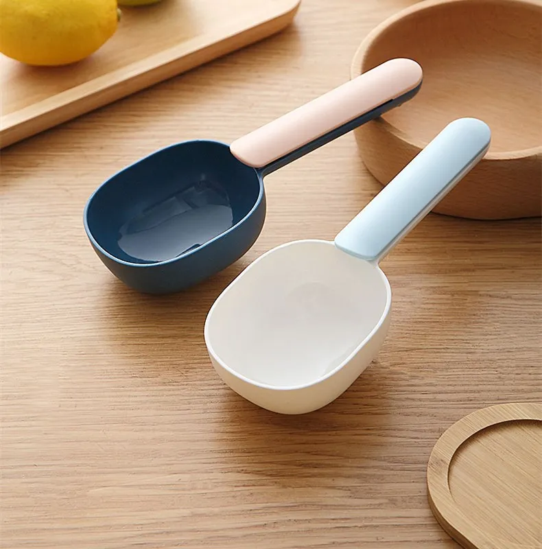 

Measuring cup rice spoon Multifunctional kitchen gadget for home Rice spoon with grains Nordic contrast simple rice spoon