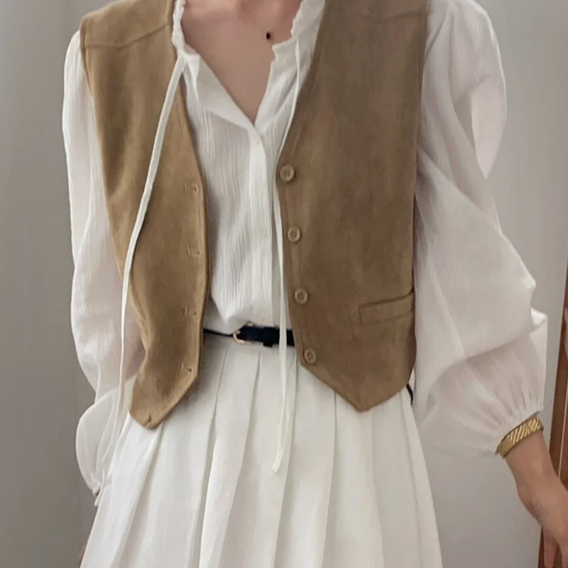 

Clothland WomenVvintage Suede Waistcoat V Neck Single Breasted Sleeveless Vest Coat Retro Chic Jacket Mujer MA116