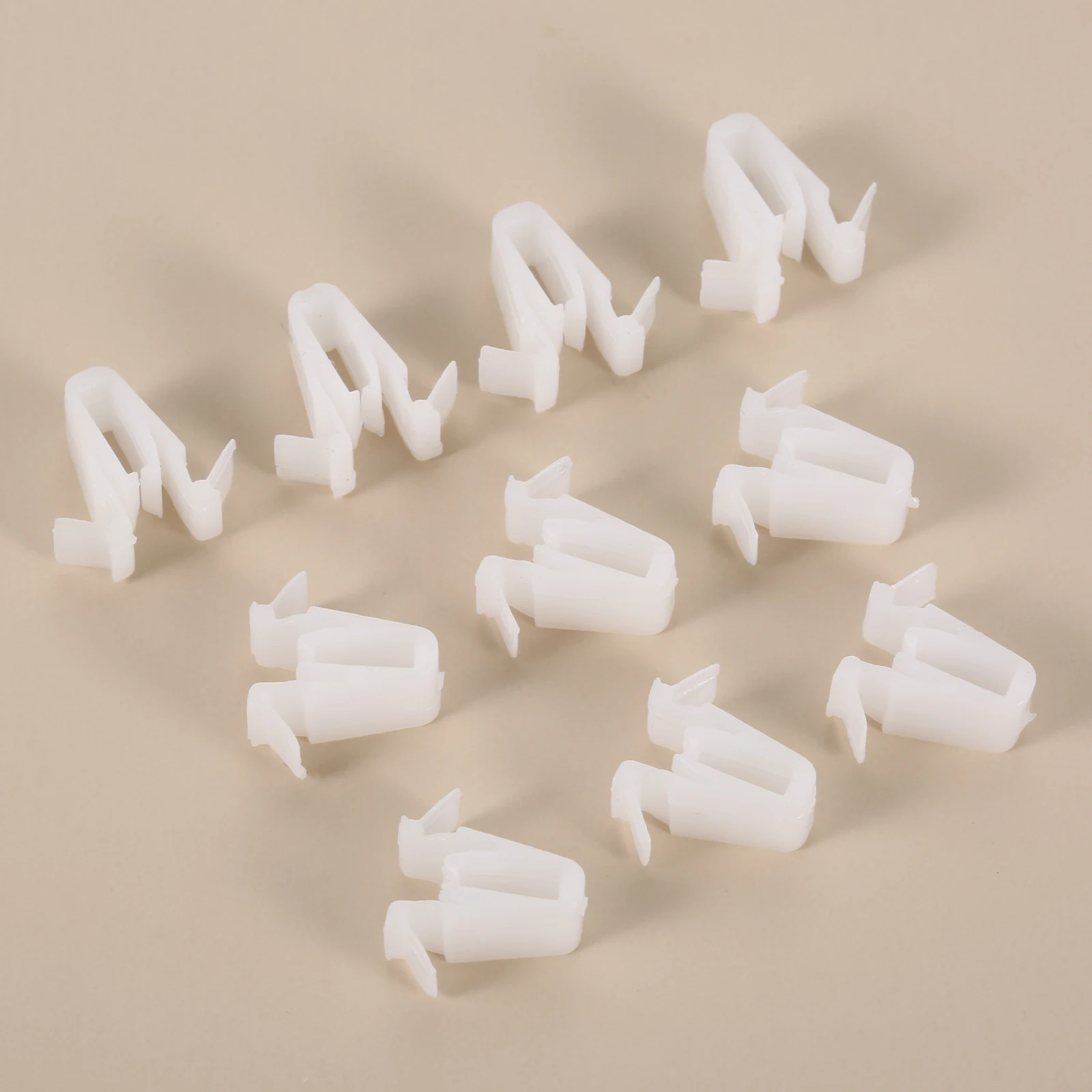 30pcs Rear Hatch Door Side Garnish Moulding Clips 9046709204 for