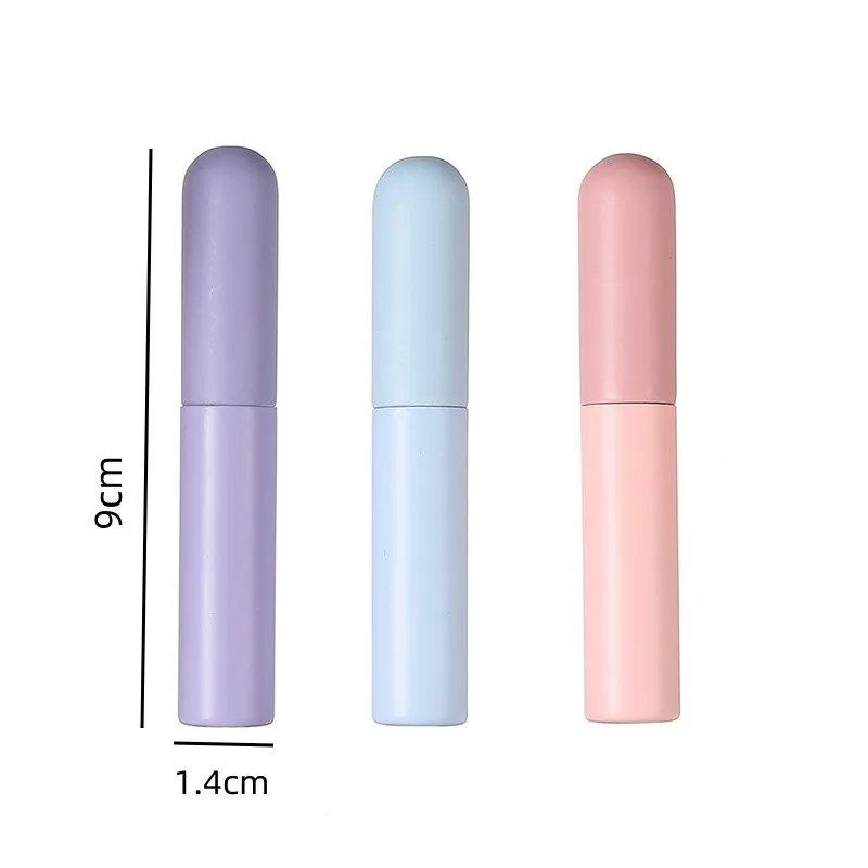 Silicone lip brush with protective cap - oval head suitable for applying lipstick and concealer, free alcohol, wooden handle 5