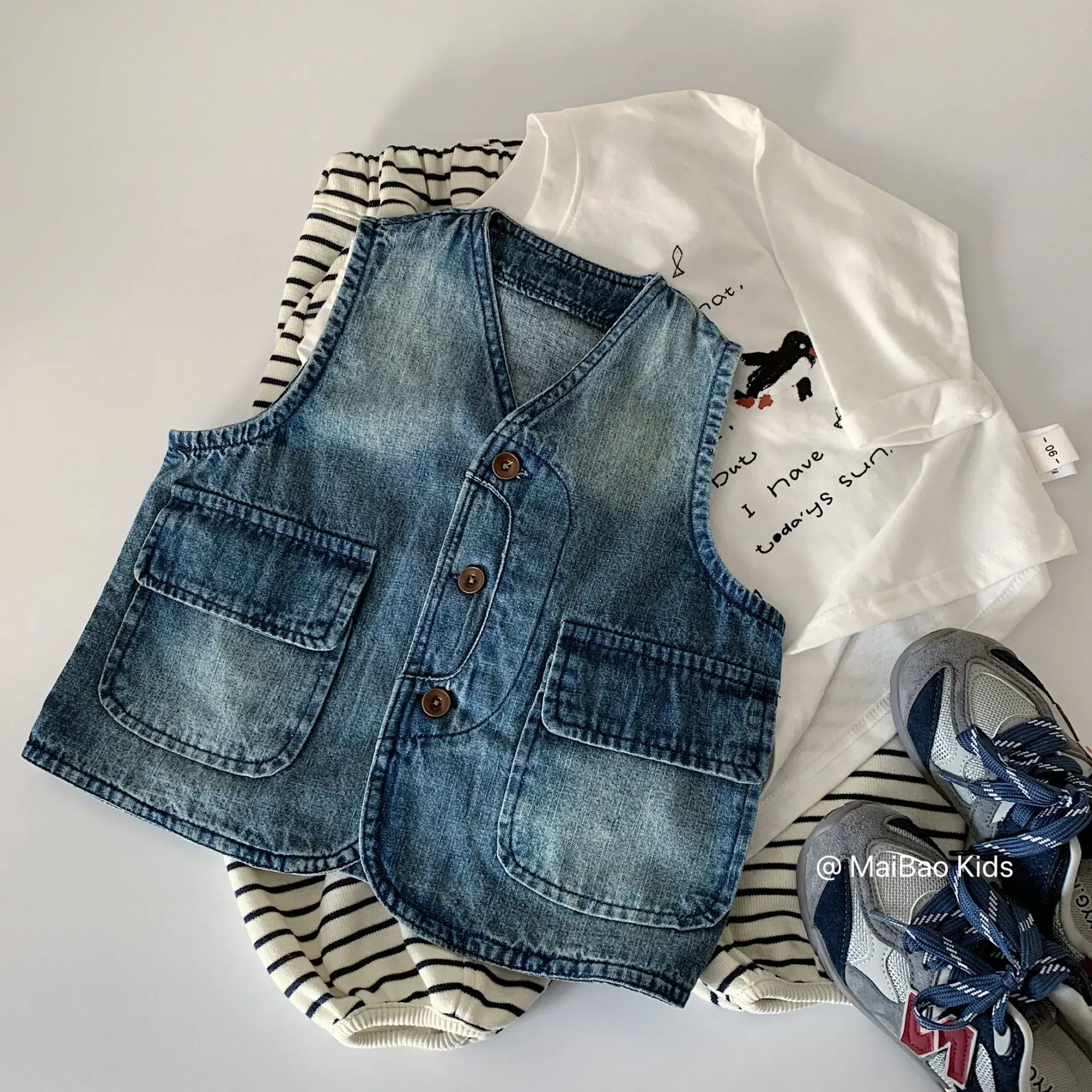 남아 조끼 2026 신상 아동복 한국 스타일 남녀공용 패션 워싱 캐주얼 디자인 카우보이 조끼 심플