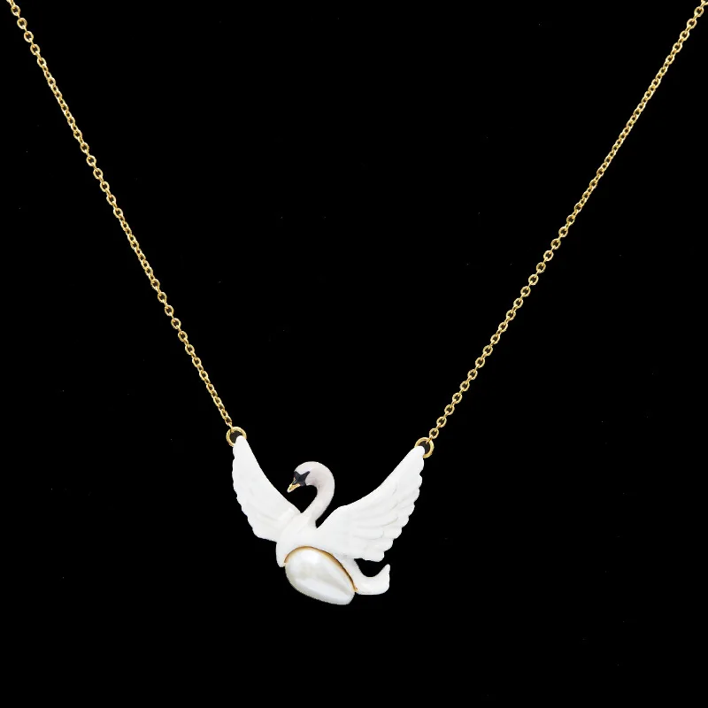 

Wholesale Enamel Glaze Three-dimensional White Swan Pearl Fashion Joker Clavicle Chain Gift Accessories