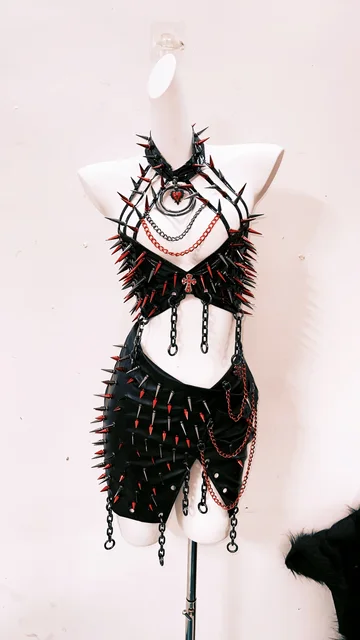 Spikey Halter Neck Top and Skirt Set 3