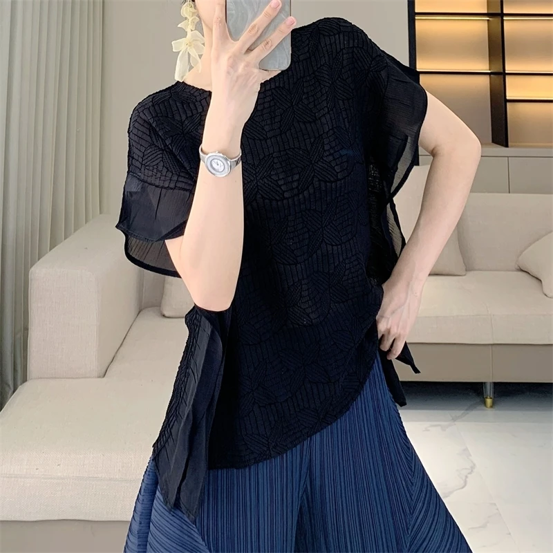LANMREM Pleated Trendy Lightweight Women's T-Shirt Loose Simple High-End Embossed Design Black Short Sleeve Pullover Top 2DB4492 - Image 2