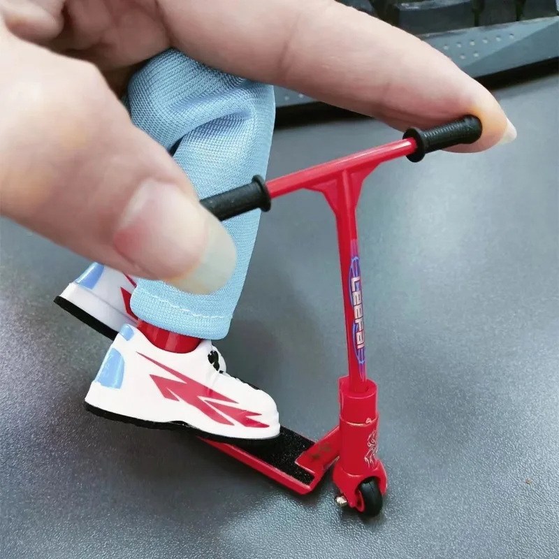 Finger Scooter Tech Skateboards Mini Skate Park Ramp Sets Finger BMX Fingertip Bikes Fingerboard Extreme Sport Deck Novelty Toys finger skateboard toys fingerboard set finger bike toys bike toys