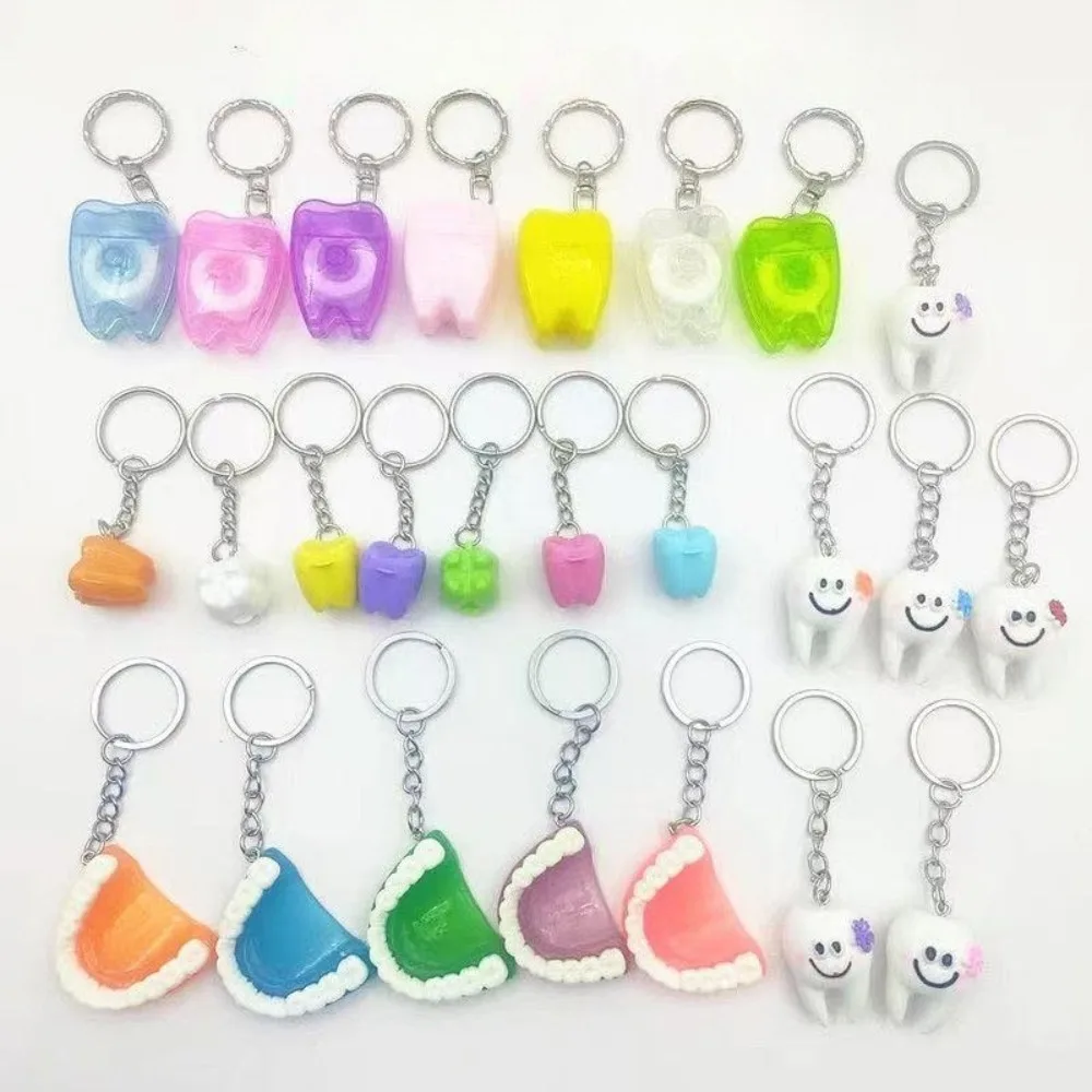 50PCS 휴대용 치실 키 체인 치아 청소 치아 모양의 열쇠 고리 구강 관리 15M 길이 치실 구강 위생 클리닉 선물