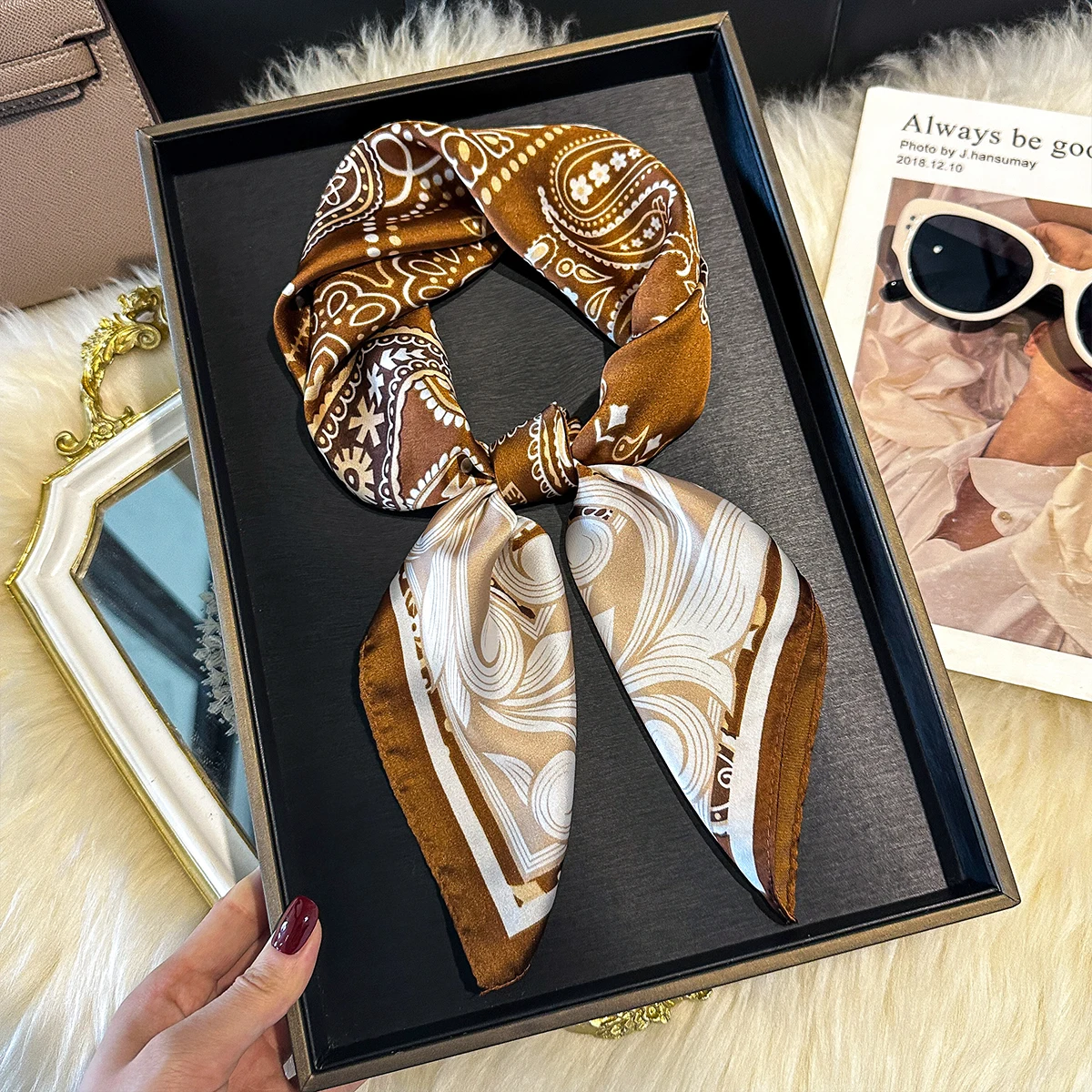 2025 New Fashion 70X70cm Women's Scarf Silk Paisley Print Scarf Square Shawl Decorative Headband Neck Luxury Design Bandana