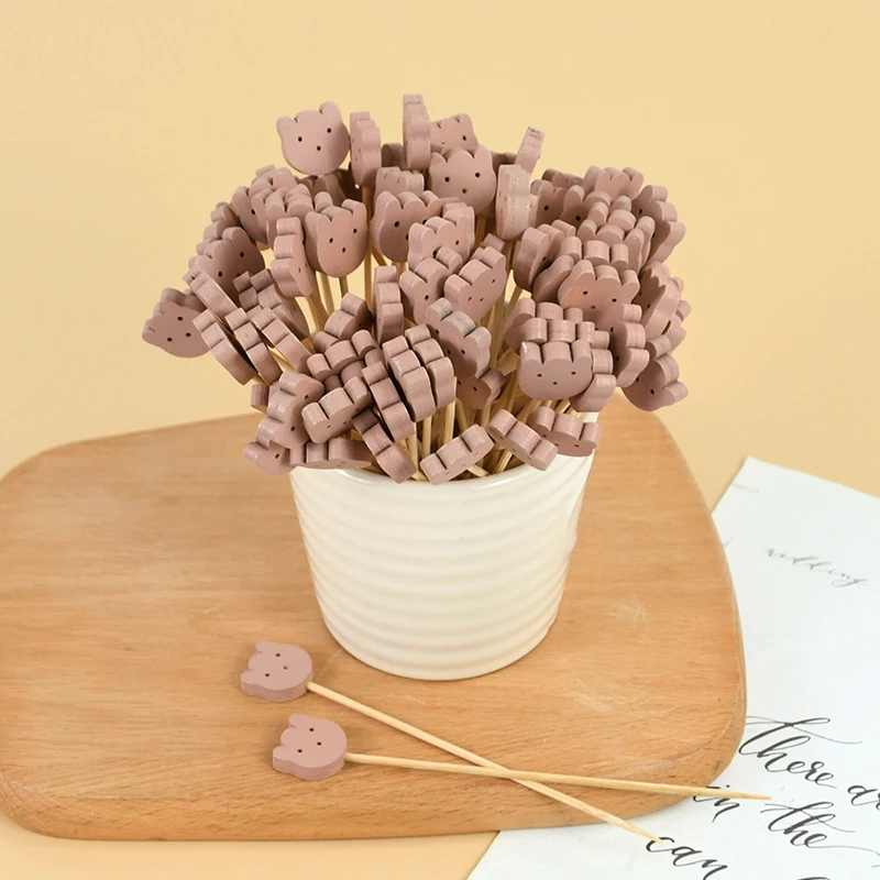 100Pcs Cocktail Picks Met Voetbal Deco, Natuurlijke Bamboe Voorgerecht Tandenstokers, Houten Paddle Picks Cocktail Spiesjes voor Cocktail Voorgerechten Fruit Sandwich Barbecue Snacks, Sport Fan Party Supplies