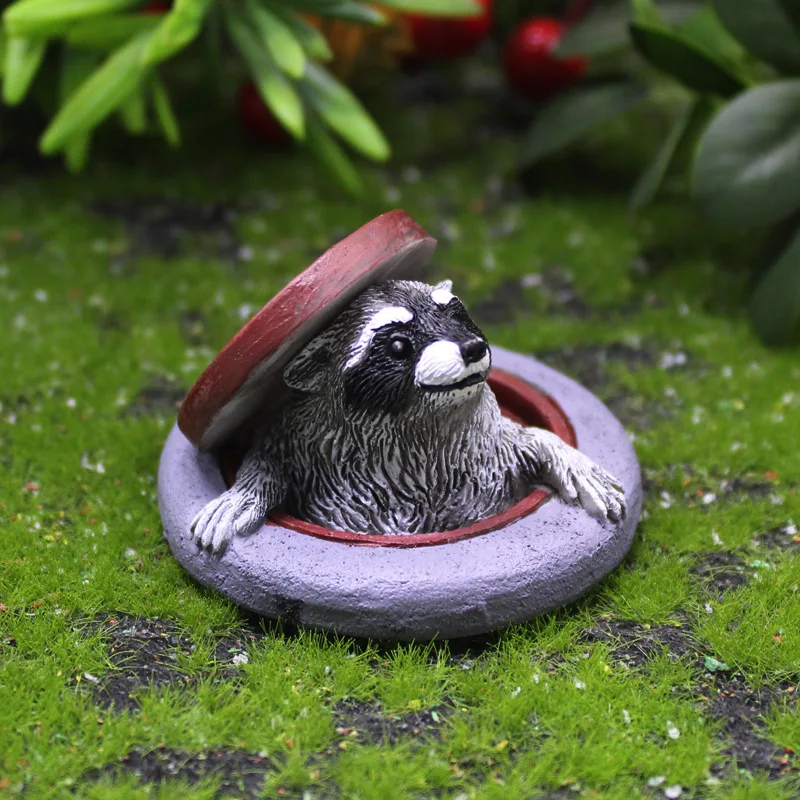 Raccoon Ornament Under Manhole Cover Garden Microlandscape Garden Creative Simulation Animal Resin Ornament