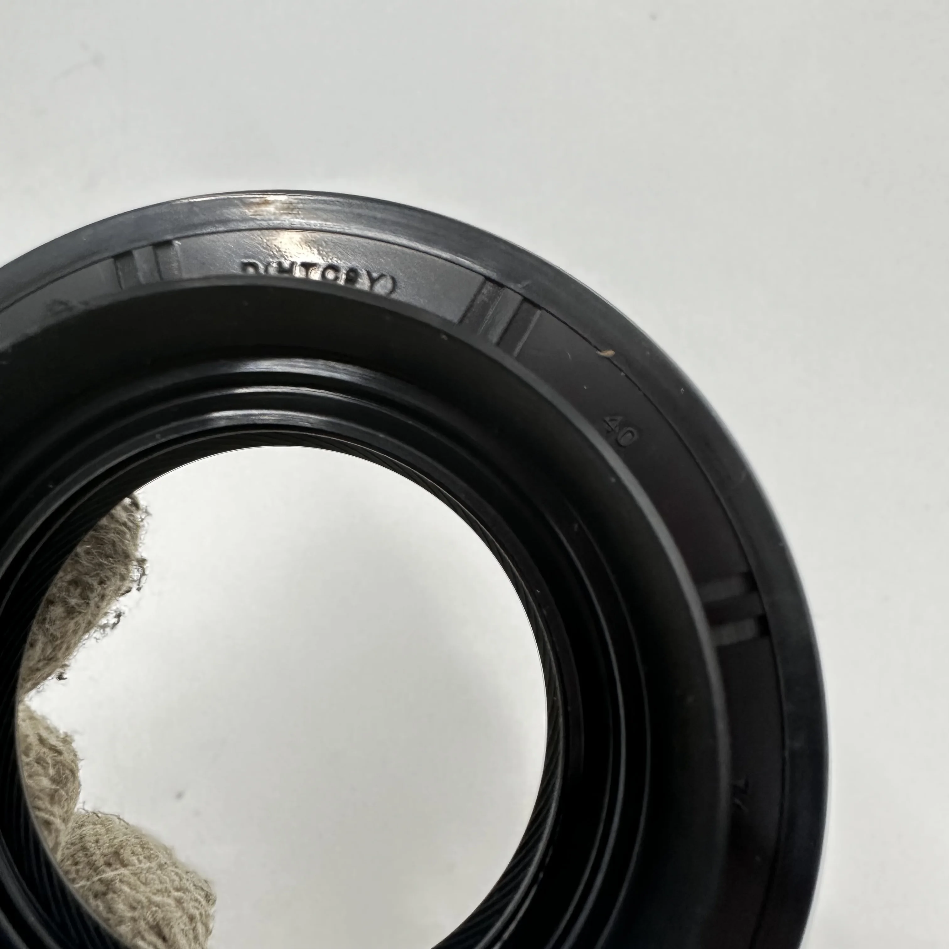 Car Accessorie 452453B110 45245-3B110 45245 3B110 6 SPEED 2WD Auto TRANSMISSION CASE Output Shaft Oil Seal for Hyundai Santa Kia