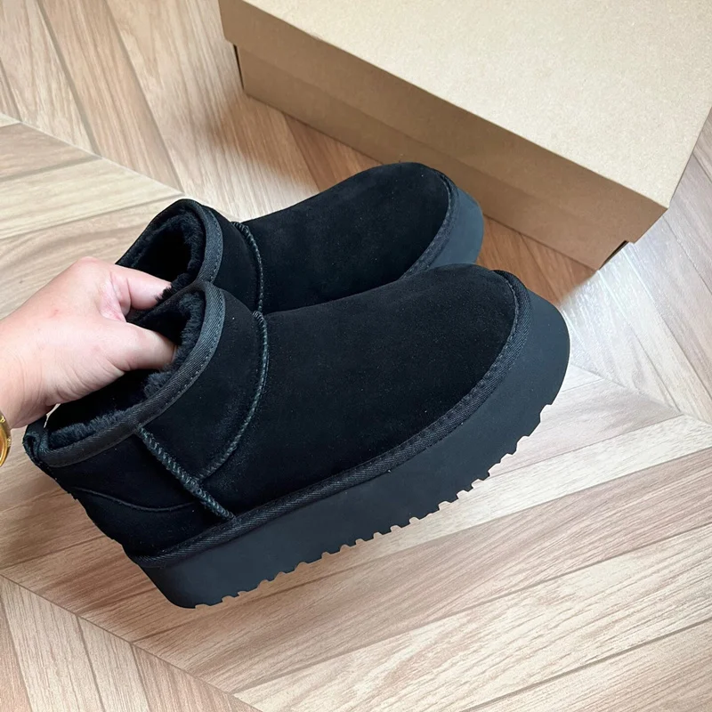 

Womens Snow Boots Fur Integrated Short Tube Non-slip Thick Sole Woolen Fashion Shoes