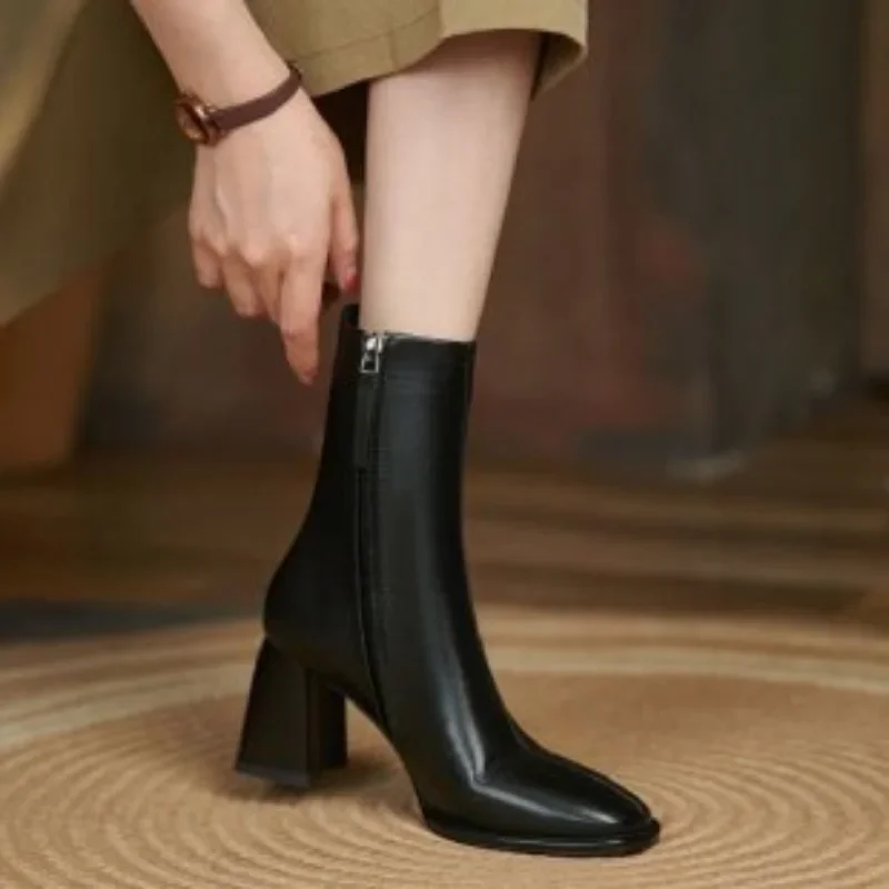 Autumn and Winter 2023 New Versatile Nude Boots Women's Thick Heel Side Zipper High Heel Simple Casual Square Short Boots Women