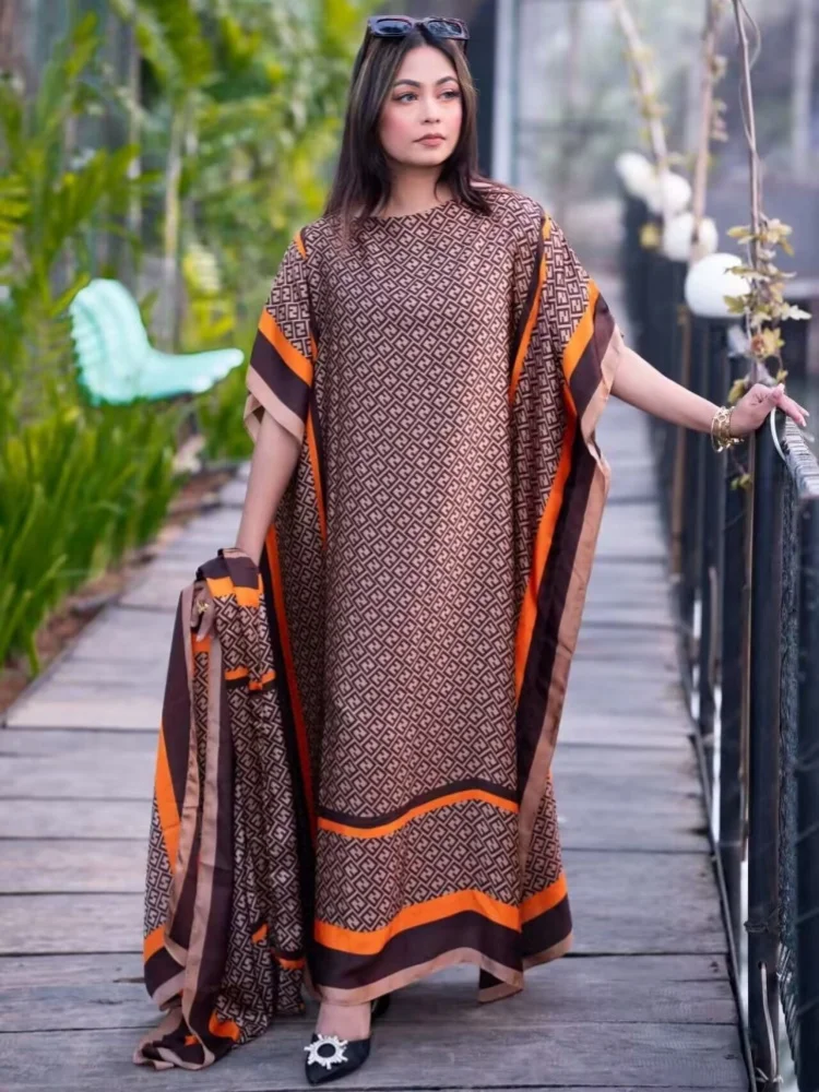 

2024 neue Art Mode übergroße afrikanische Frauen Kleidung Dubai Dashiki Abaya Free Size Print Design mit Schal lockeres langes K