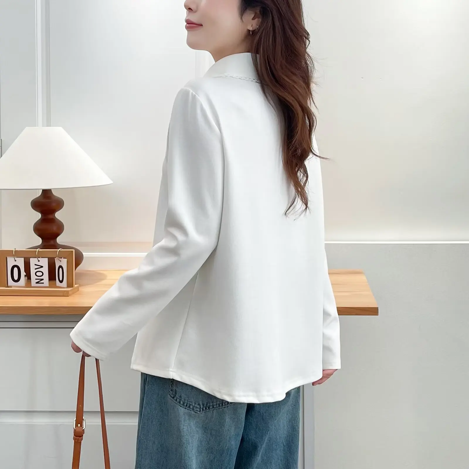 XXXXL Fashion Plus Size Women's T-Shirt New Autumn Style Elegant Lace Lapel And Zipper Long Sleeved Top 1053