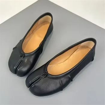 Split Toe Women Ballet Flats Fashion Tabi Shoes Casual Slip-on Loafers Ladies Pleated  Leather Espadrilles Zapatillas Mujer 1