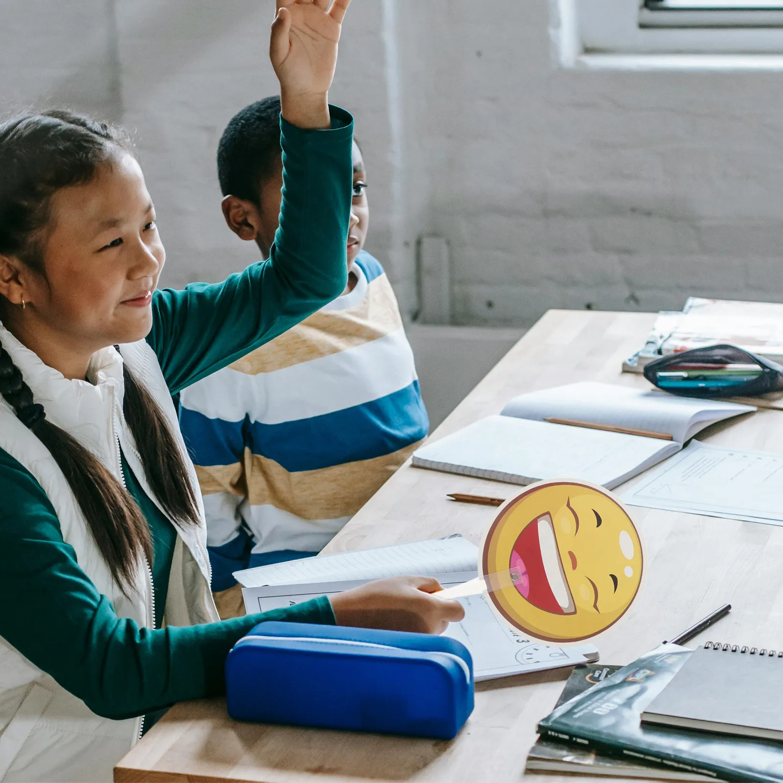 교실 투표용 양면 표정 표시판 3개, 답변 표시판, 교육 자료, 학교 활동 도구